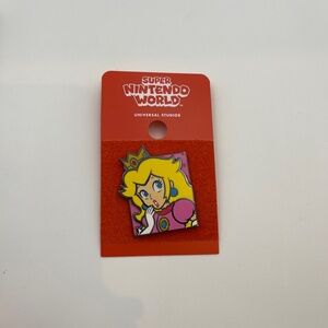 NEW universal Studios super Nintendo world princess peach character pin
